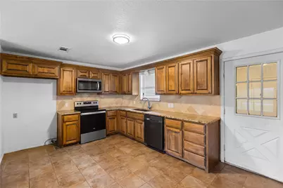 1939 E Texas Street, Denison, TX 75021 - Photo 9