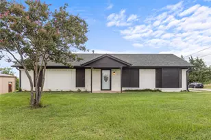 1939 E Texas St, Denison, TX 75021 - Photo 1