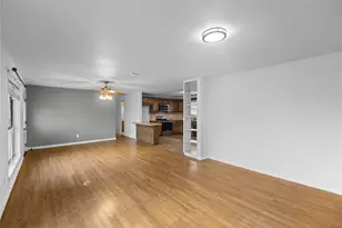 1939 E Texas St, Denison, TX 75021 - Photo 7
