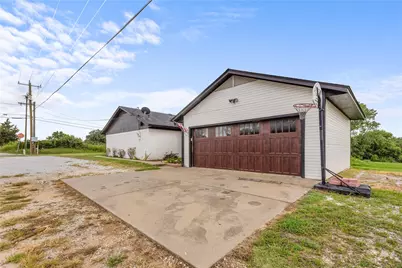 1939 E Texas Street, Denison, TX 75021 - Photo 27
