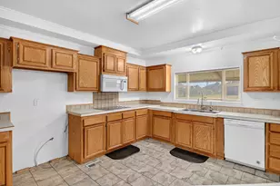923 Co Rd 2415, Honey Grove, TX 75446 - Photo 19