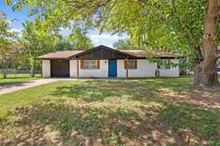 6204 Creek Crossing Rd, Alvarado, TX 76009 - Photo 1