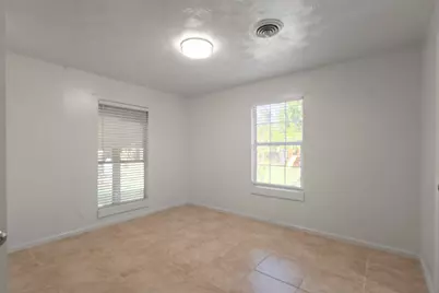 711 Hilltop Drive, Irving, TX 75060 - Photo 23