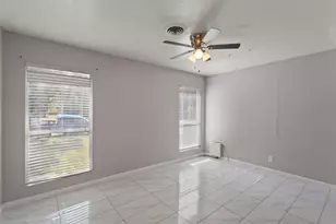 711 Hilltop Dr, Irving, TX 75060 - Photo 13