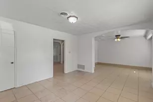 711 Hilltop Dr, Irving, TX 75060 - Photo 5
