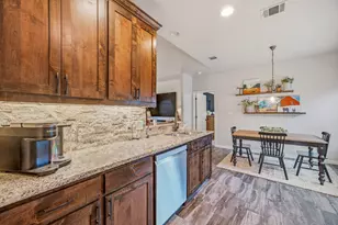 3209 Main St, Granbury, TX 76049 - Photo 11