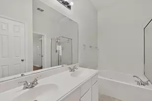 1320 Clearwater Dr, Grand Prairie, TX 75052 - Photo 21