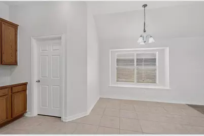 1320 Clearwater Drive, Grand Prairie, TX 75052 - Photo 15