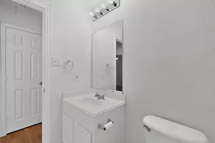1320 Clearwater Dr, Grand Prairie, TX 75052 - Photo 27