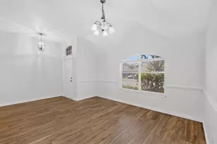 1320 Clearwater Dr, Grand Prairie, TX 75052 - Photo 3