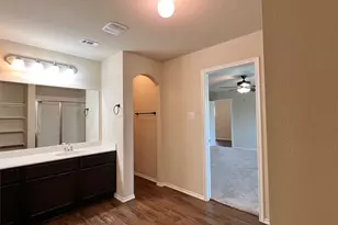 222 Thoroughbred St, Waxahachie, TX 75165 - Photo 5