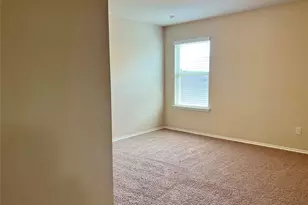 222 Thoroughbred St, Waxahachie, TX 75165 - Photo 7