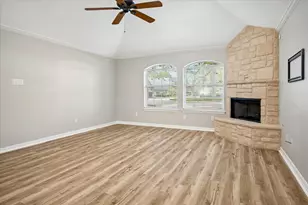 1509 Milla Ct, Euless, TX 76039 - Photo 9
