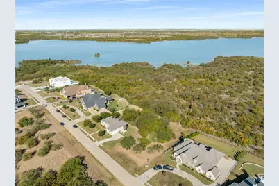3148 Sanctuary Drive, Grand Prairie, TX 75104 - Photo 11