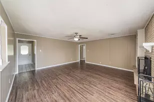 1227 Willowwood Dr, Cleburne, TX 76033 - Photo 7