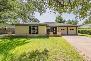 1227 Willowwood Dr, Cleburne, TX 76033 - Photo 1