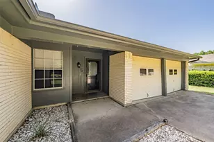 1227 Willowwood Dr, Cleburne, TX 76033 - Photo 3