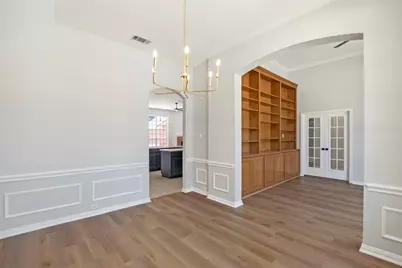6304 Fox Hunt Drive, Arlington, TX 76001 - Photo 13