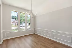 6304 Fox Hunt Dr, Arlington, TX 76001 - Photo 11