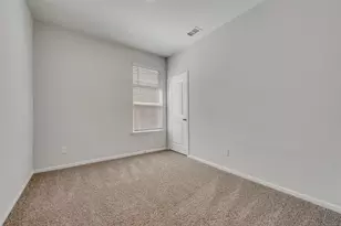 9704 New Bern Dr, Fort Worth, TX 76108 - Photo 13