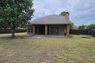 200 Burnett Dr, Lavon, TX 75166 - Photo 3