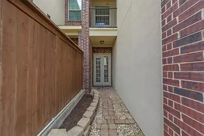8607 Calvin Road, Irving, TX 75063 - Photo 5