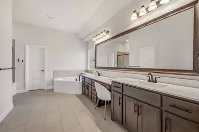513 River Bank Court, Granbury, TX 76049 - Photo 17