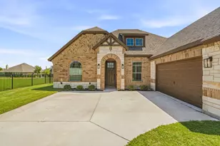 513 River Bank Ct, Granbury, TX 76049 - Photo 1