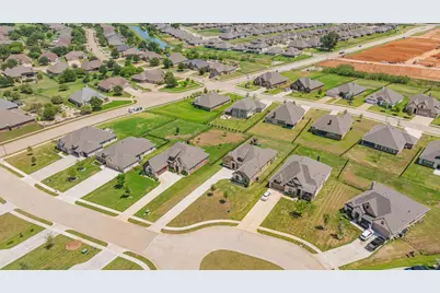 513 River Bank Court, Granbury, TX 76049 - Photo 35