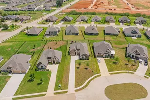 513 River Bank Ct, Granbury, TX 76049 - Photo 37