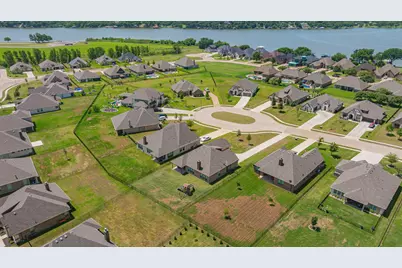 513 River Bank Court, Granbury, TX 76049 - Photo 31