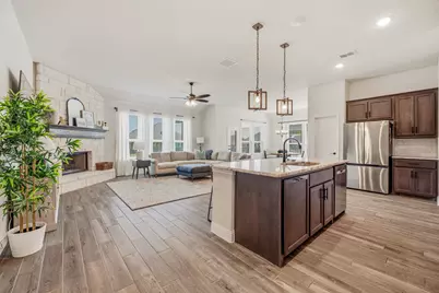 513 River Bank Court, Granbury, TX 76049 - Photo 7