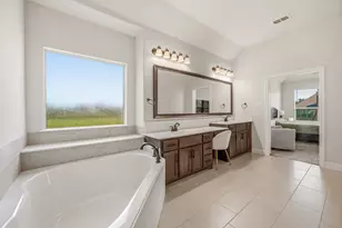 513 River Bank Ct, Granbury, TX 76049 - Photo 19