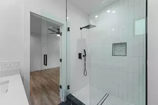 2304 Hondo, Dallas, TX 75219 - Photo 31