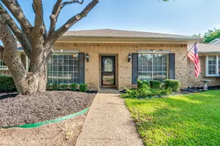 1307 N Trail Dr, Carrollton, TX 75006 - Photo 3