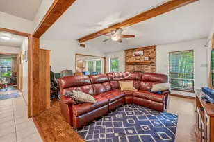 1303 Spanish Flower Dr, Granbury, TX 76048 - Photo 5
