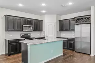 1025 Mason St, Aubrey, TX 76227 - Photo 11