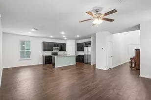 1025 Mason St, Aubrey, TX 76227 - Photo 9