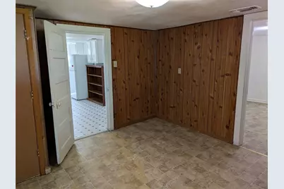 411 S Bradshaw Street, Denton, TX 76205 - Photo 5