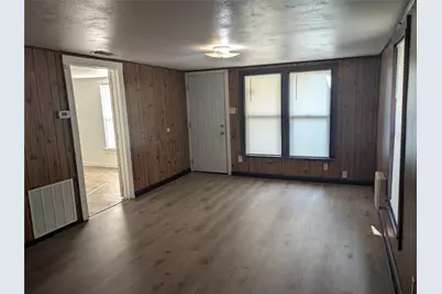 411 S Bradshaw Street, Denton, TX 76205 - Photo 3