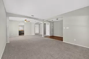 710 Bowie Ln, Mansfield, TX 76063 - Photo 7