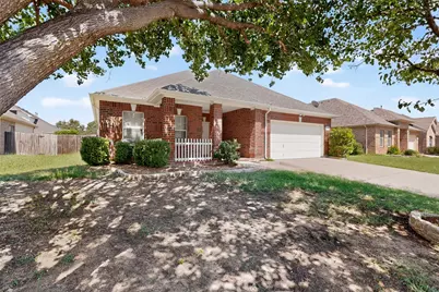 710 Bowie Lane, Mansfield, TX 76063 - Photo 3