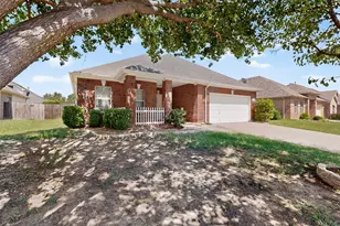 710 Bowie Ln, Mansfield, TX 76063 - Photo 3