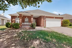 710 Bowie Ln, Mansfield, TX 76063 - Photo 5