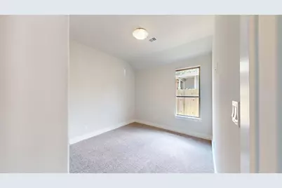 2825 S Grove Street, Fort Worth, TX 76104 - Photo 17