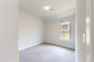 2825 S Grove St, Fort Worth, TX 76104 - Photo 17