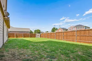1825 Lynnwood Hills Dr, Fort Worth, TX 76112 - Photo 21