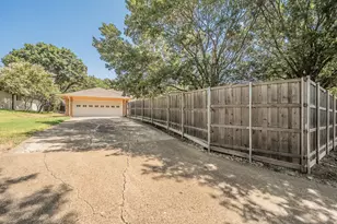 7720 Lone Moor Cir, Dallas, TX 75248 - Photo 3