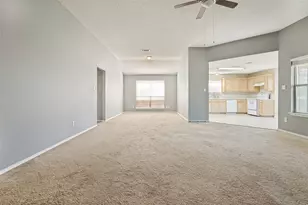 330 Mesquite Hill Dr, Arlington, TX 76002 - Photo 5