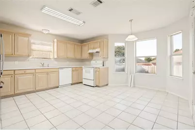 330 Mesquite Hill Drive, Arlington, TX 76002 - Photo 7